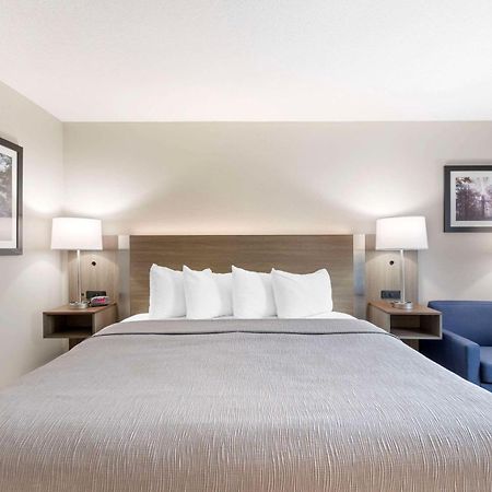 Quality Inn Newton At I-80 Buitenkant foto