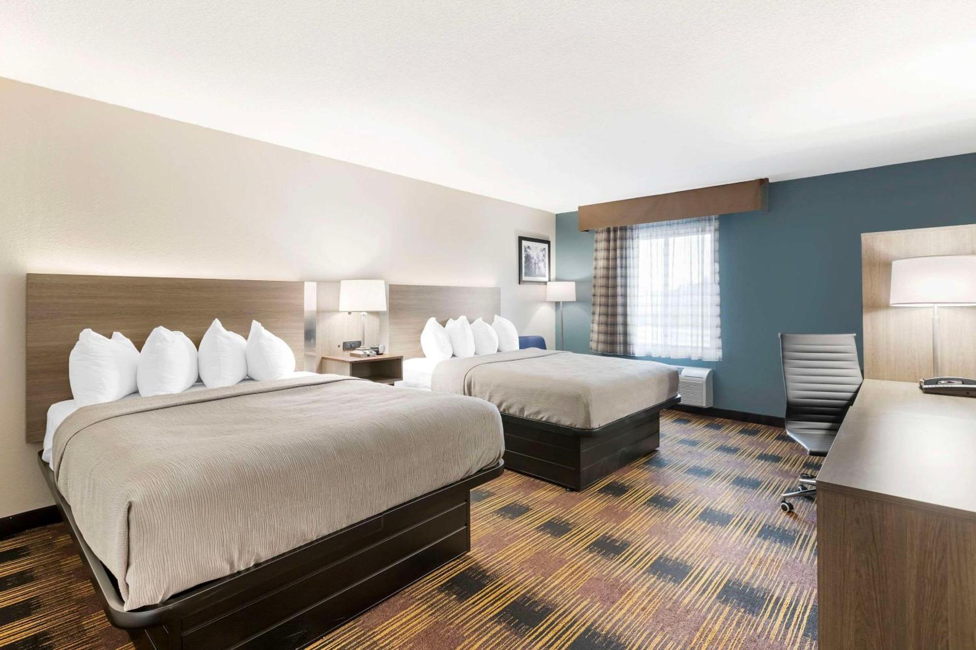 Quality Inn Newton At I-80 Buitenkant foto
